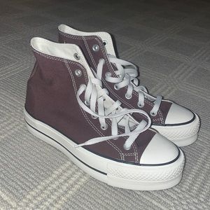 CUSTOM BROWN CONVERSE NEVER WORN